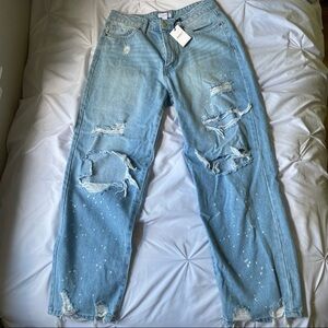 NWT Forever21 Distressed Midrise Straight Jeans